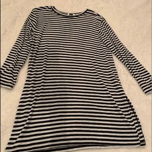 Long sleeve black and white dress